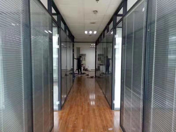 崇明辦公室走廊吊頂裝修設計